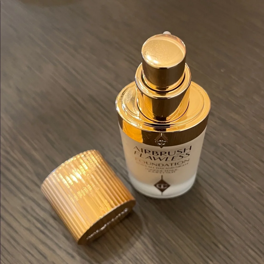 Charlotte Tilbury Airbrush Flawless Longwear Foundation 5.5 Neutral OG Formula